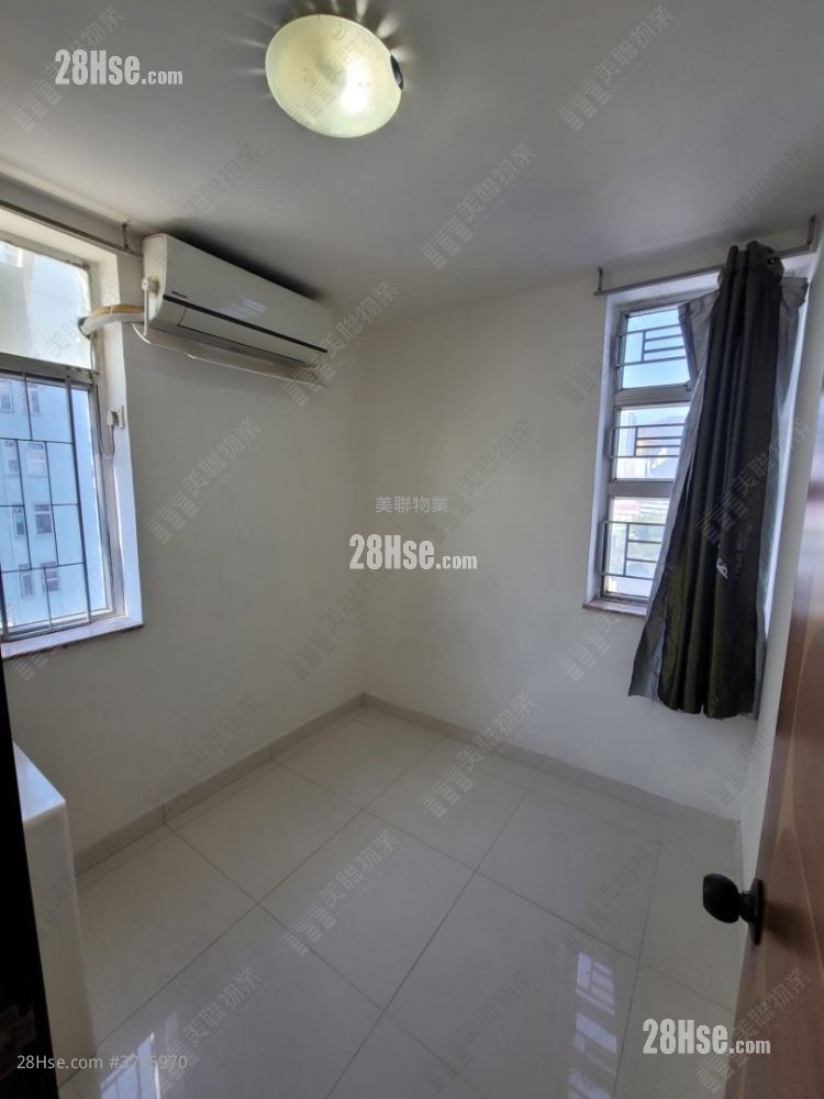 Telford Gardens Sell 3 Bedrooms 588 ft²