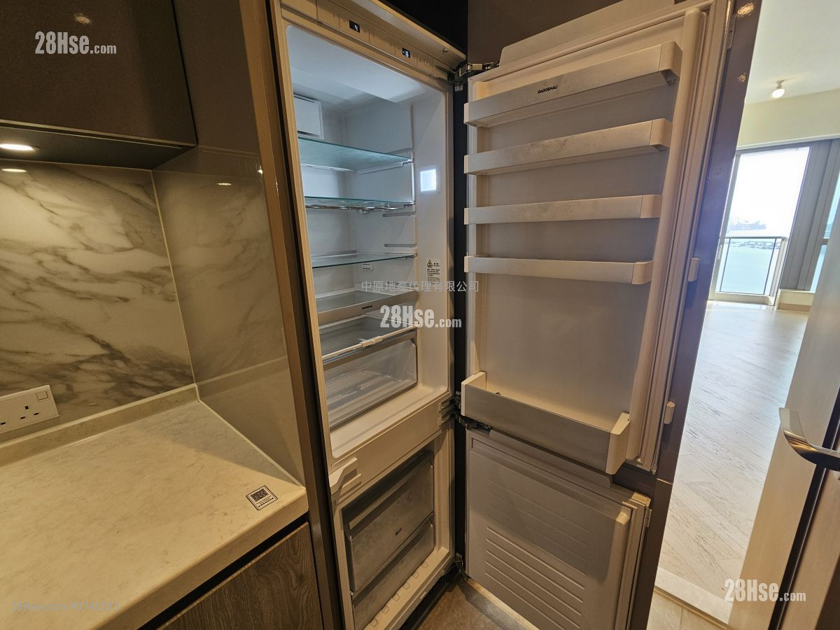 Grand Victoria Sell 3 Bedrooms , 2 Bathrooms 797 ft²