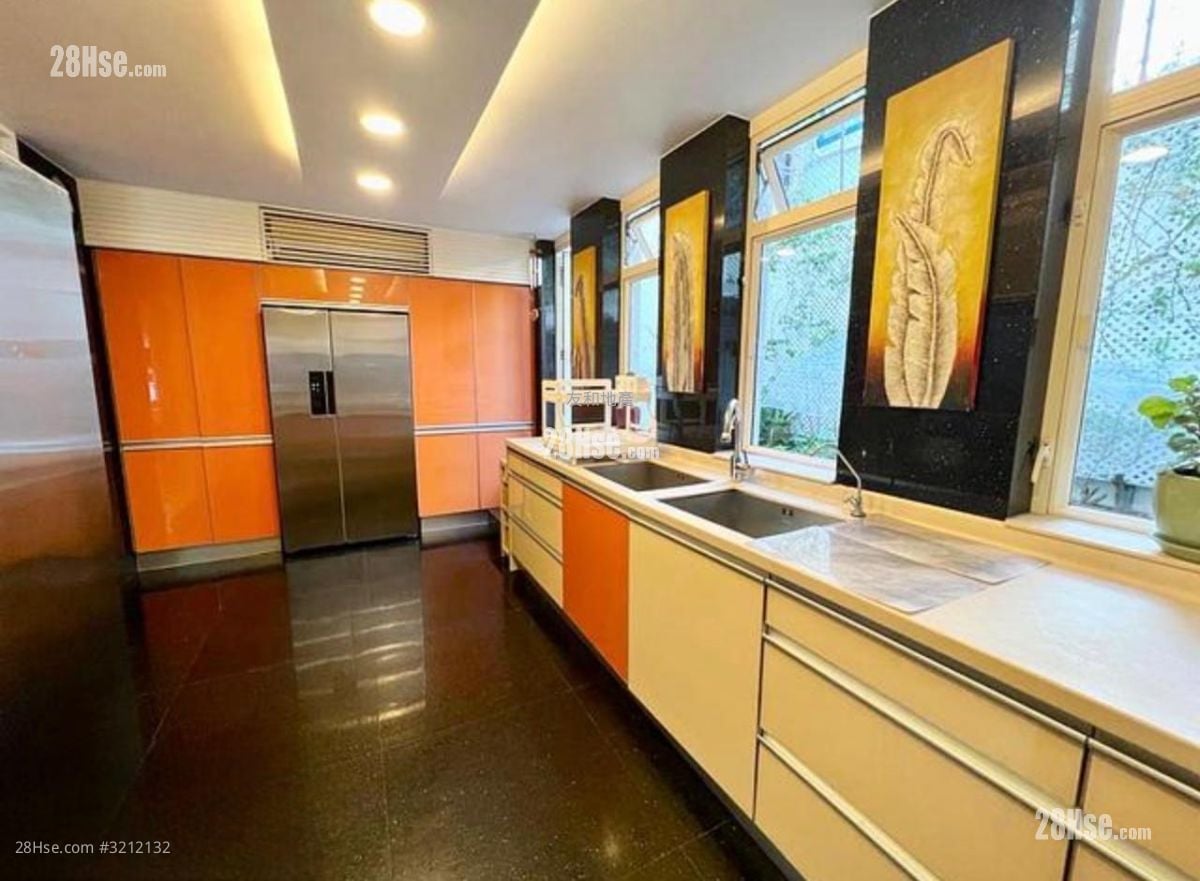 柏卢 售盘 5+ 房 , 5+ 浴室 4,136 平方尺