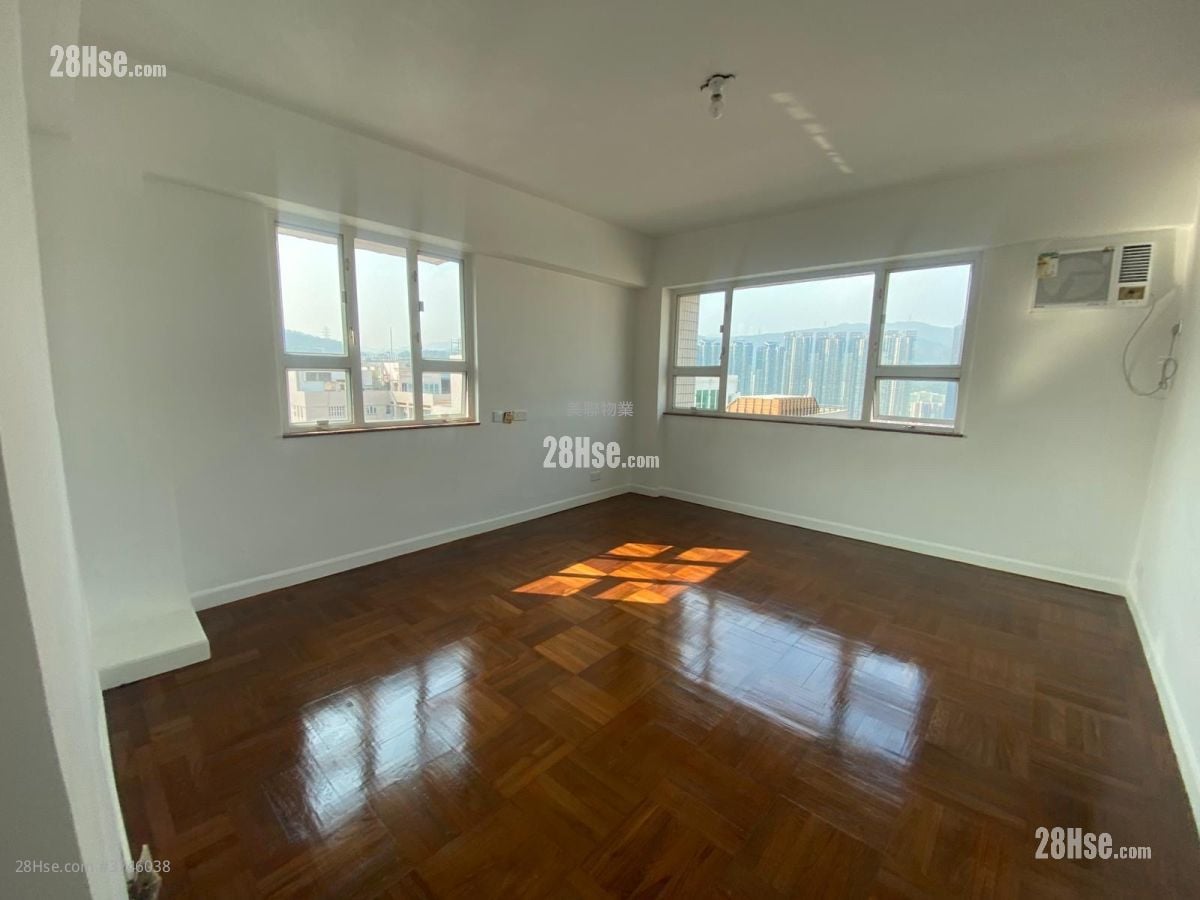 世界花園 售盤 4 房 1,800 平方呎