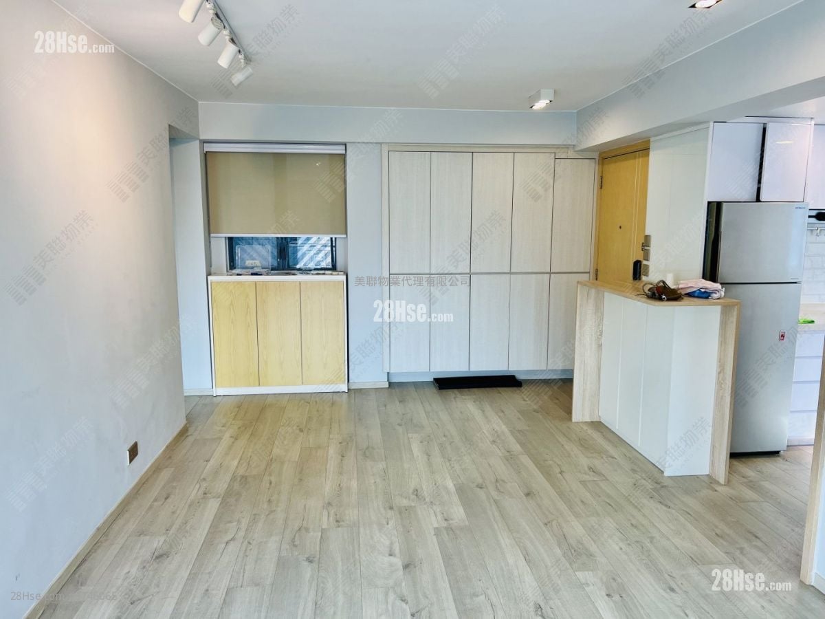 The Regalia Sell 3 Bedrooms , 2 Bathrooms 859 ft²