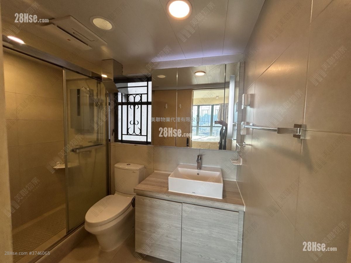 The Regalia Sell 3 Bedrooms , 2 Bathrooms 859 ft²