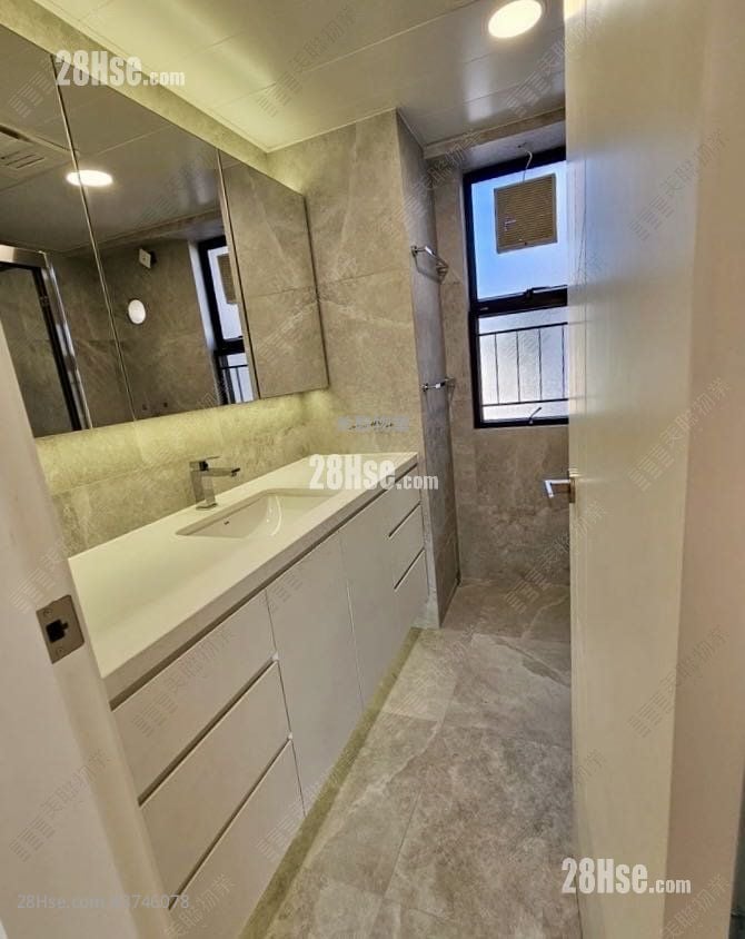 Greenwood Terrace Sell 3 Bedrooms , 3 Bathrooms 1,143 ft²