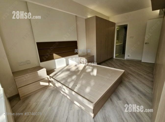 Greenwood Terrace Sell 3 Bedrooms , 3 Bathrooms 1,143 ft²