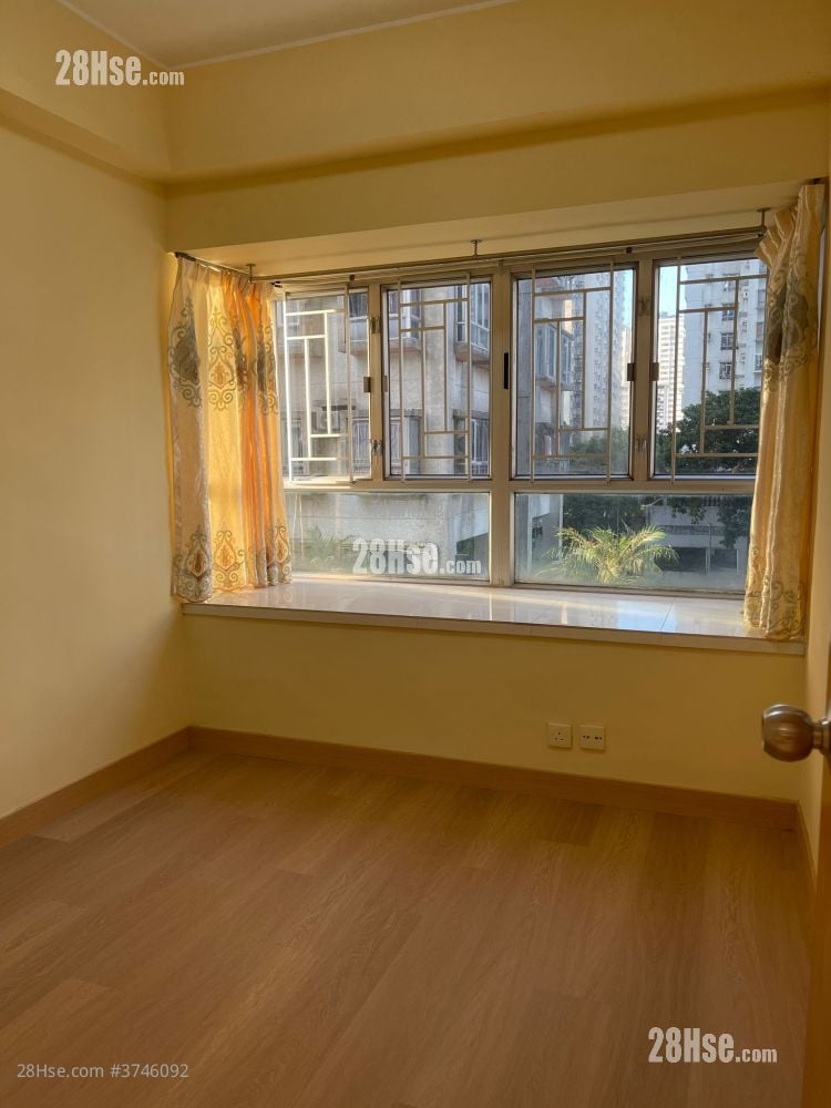 Tai Po Centre Sell 2 Bedrooms , 1 Bathroom 451 ft²