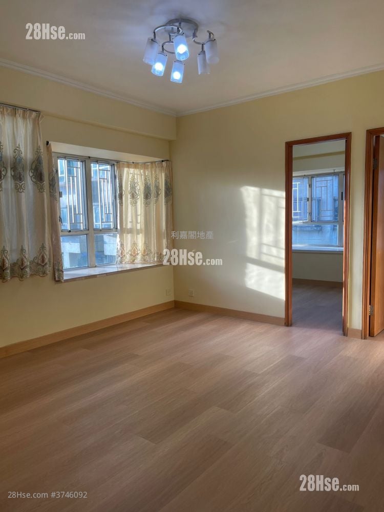 Tai Po Centre Sell 2 Bedrooms , 1 Bathroom 451 ft²