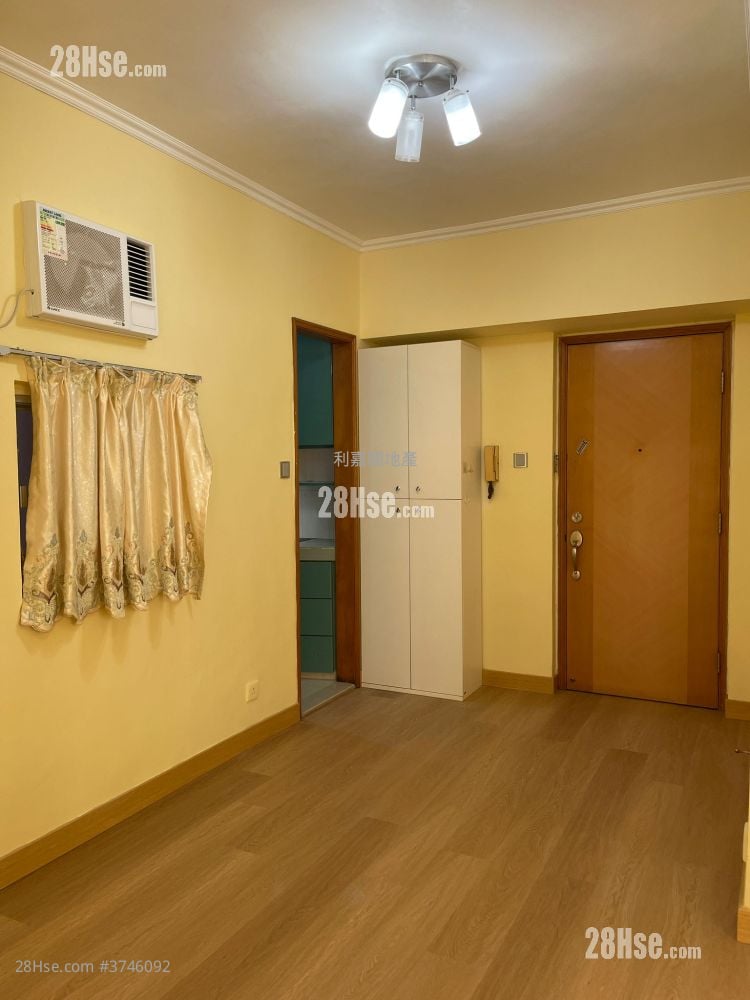 Tai Po Centre Sell 2 Bedrooms , 1 Bathroom 451 ft²