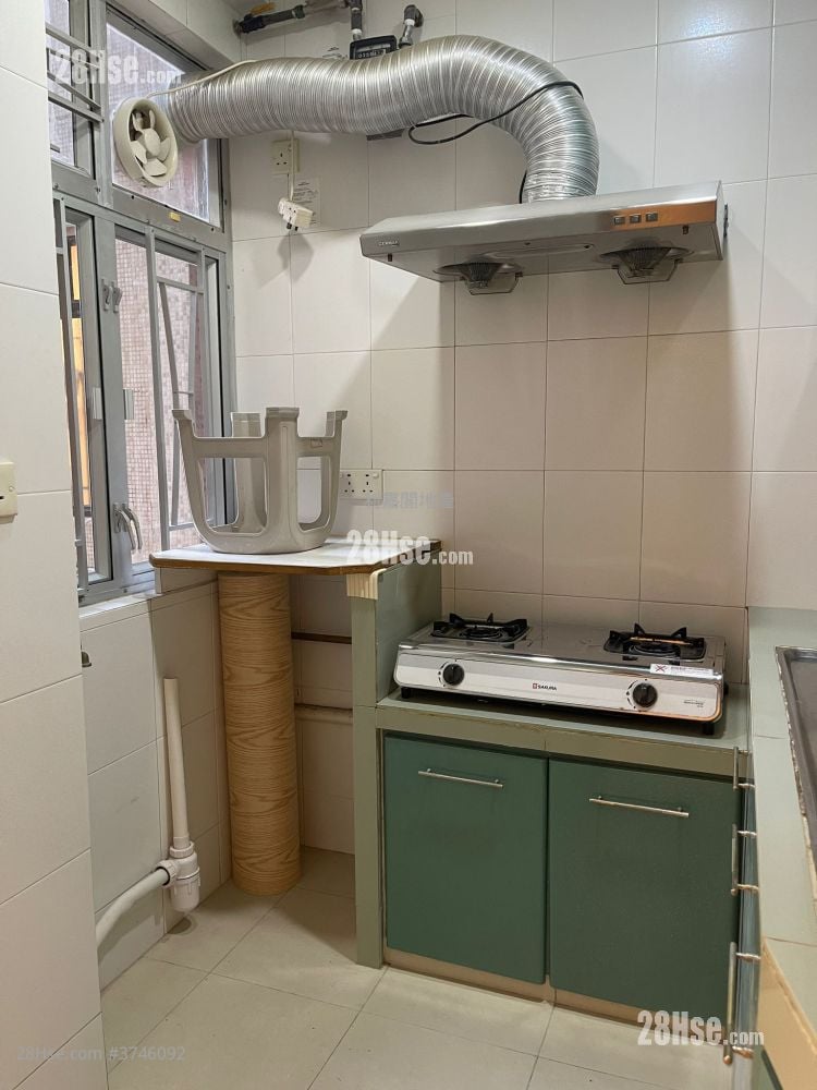 Tai Po Centre Sell 2 Bedrooms , 1 Bathroom 451 ft²