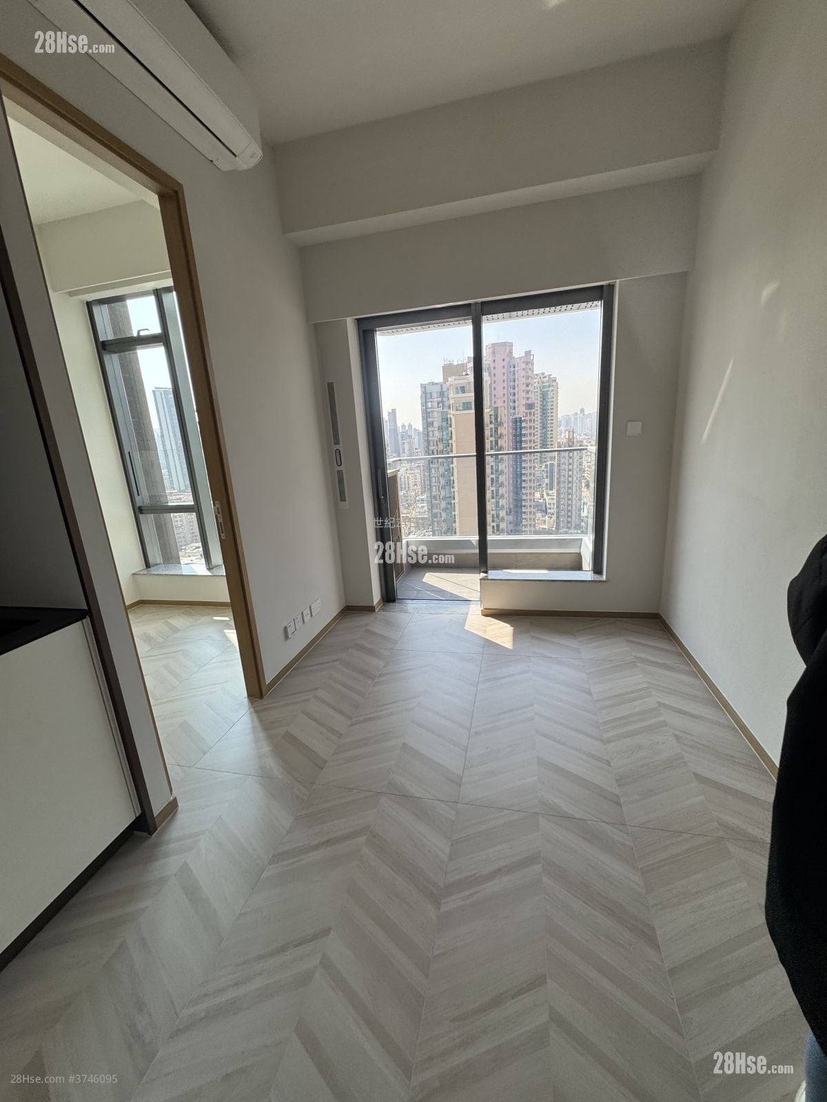 南首 租盘 2 房 , 1 浴室 342 平方尺