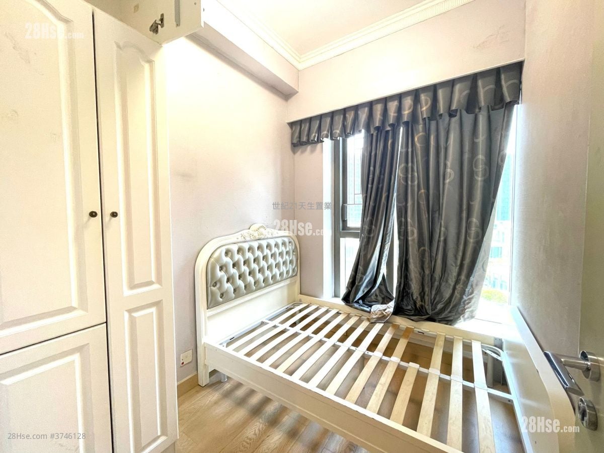 NAPA 售盘 3 房 , 2 浴室 816 平方尺