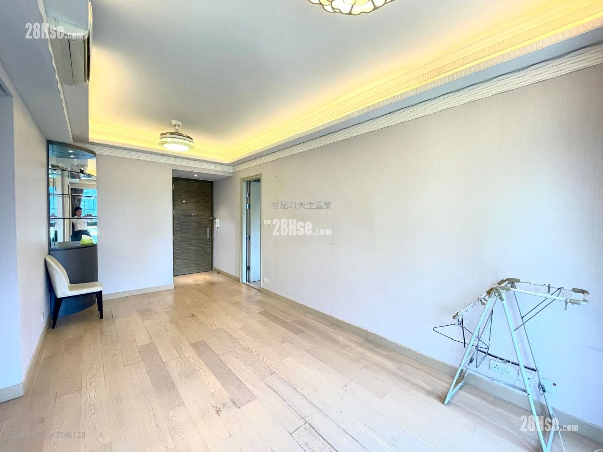 NAPA 售盘 3 房 , 2 浴室 816 平方尺