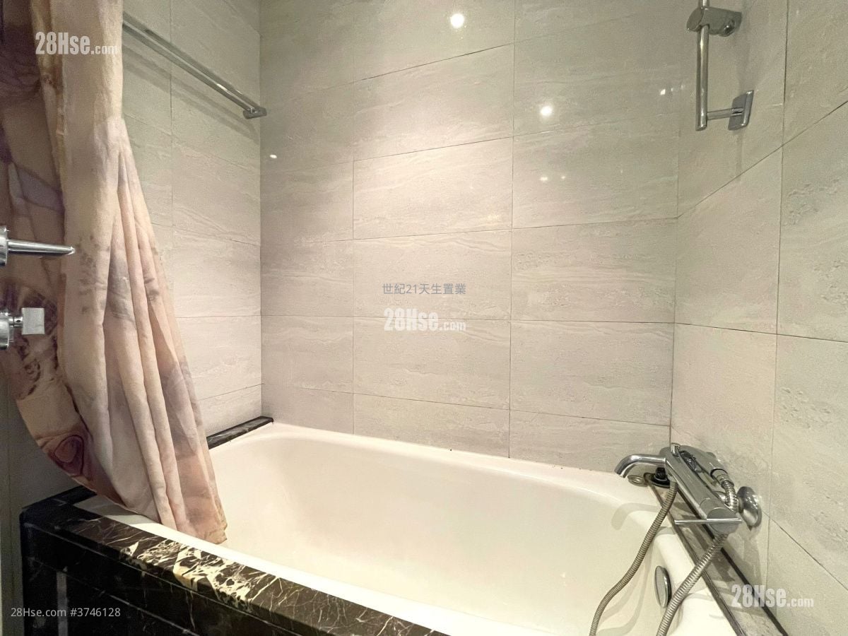 NAPA 售盘 3 房 , 2 浴室 816 平方尺