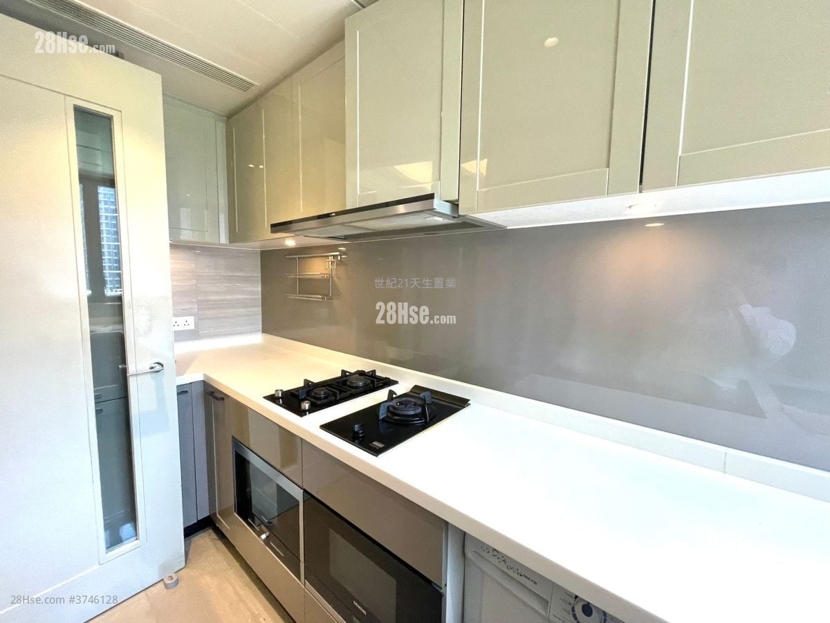 NAPA 售盘 3 房 , 2 浴室 816 平方尺