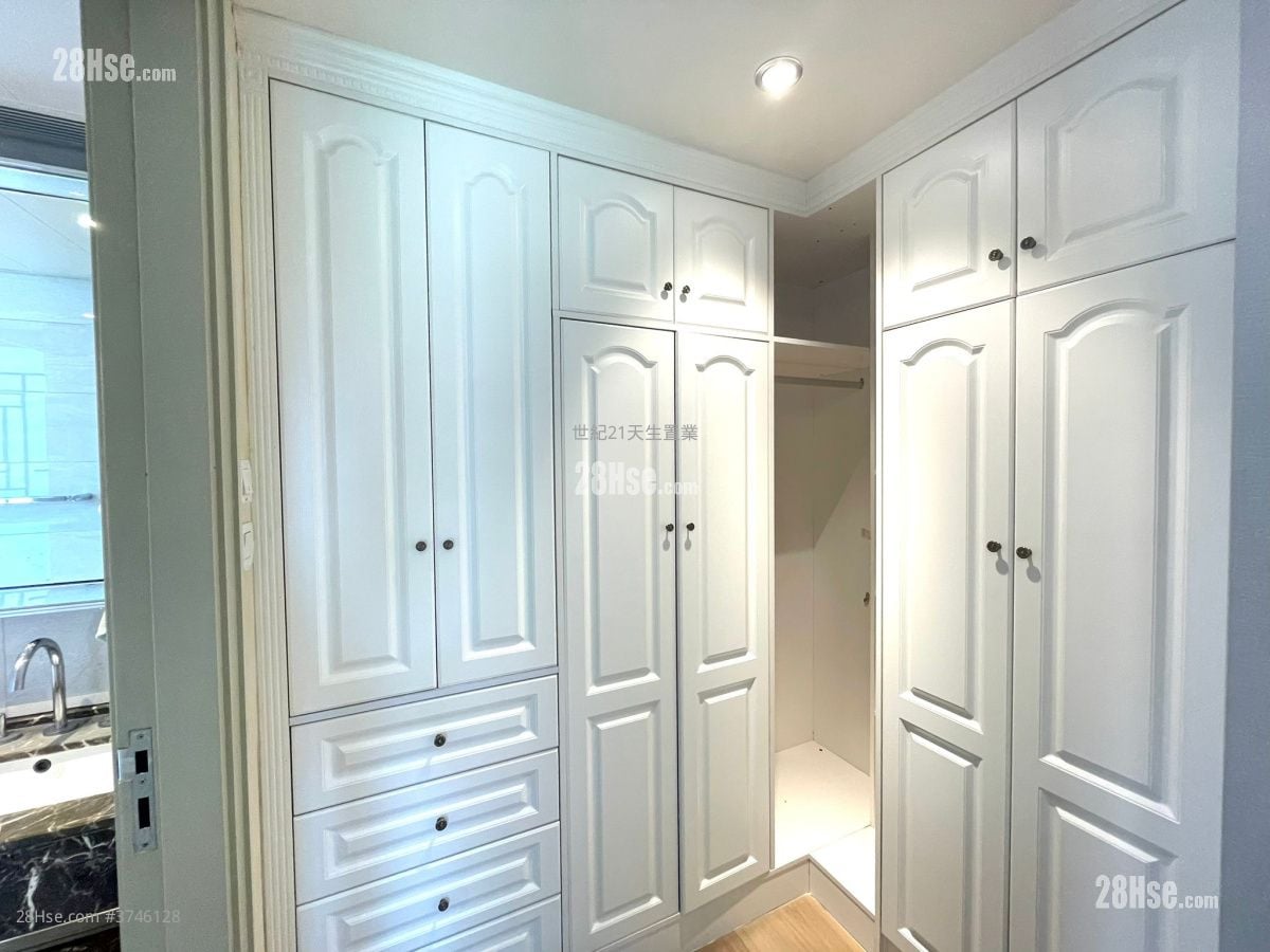 NAPA 售盘 3 房 , 2 浴室 816 平方尺