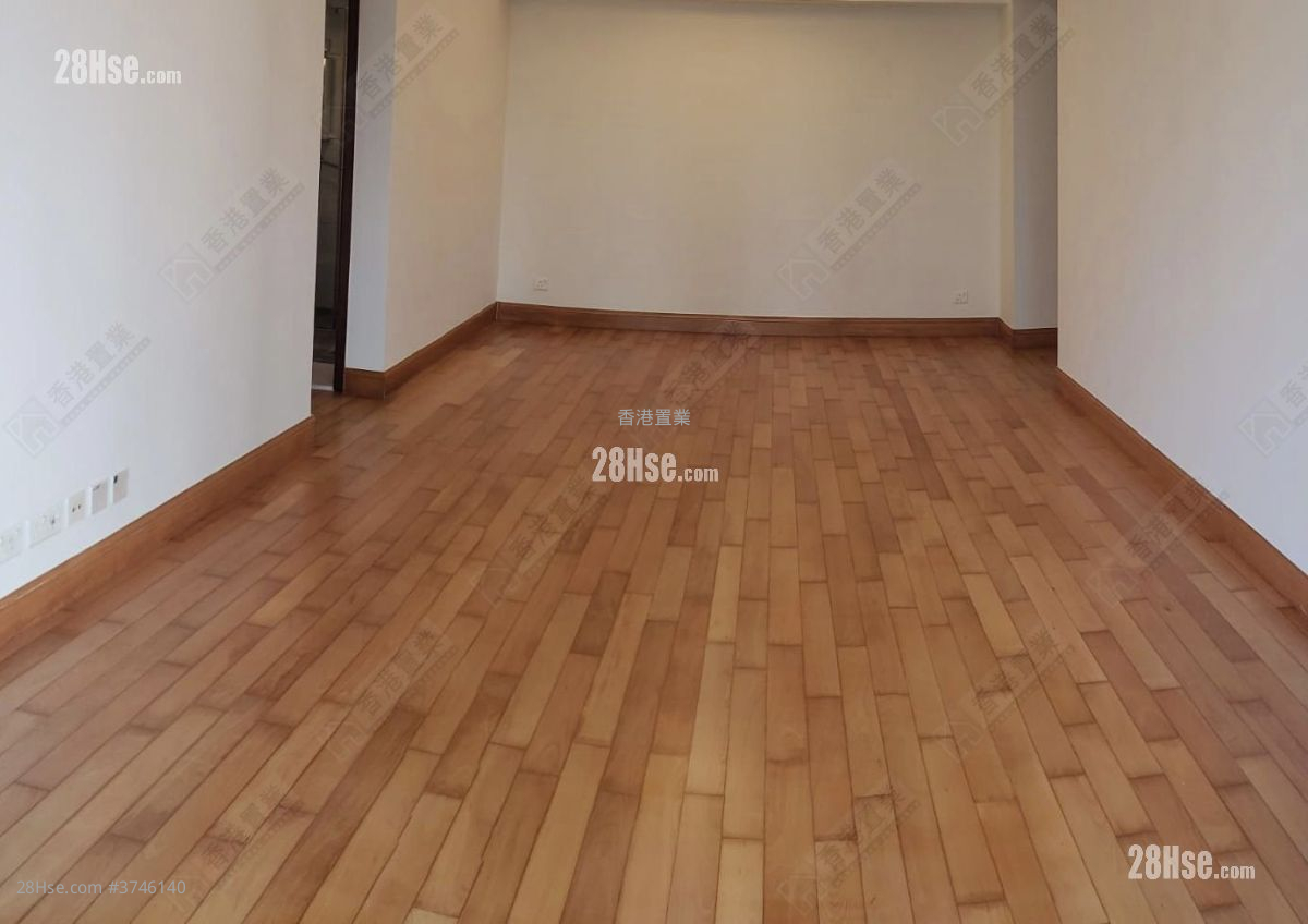 君临天下 售盘 3 房 1,051 平方尺