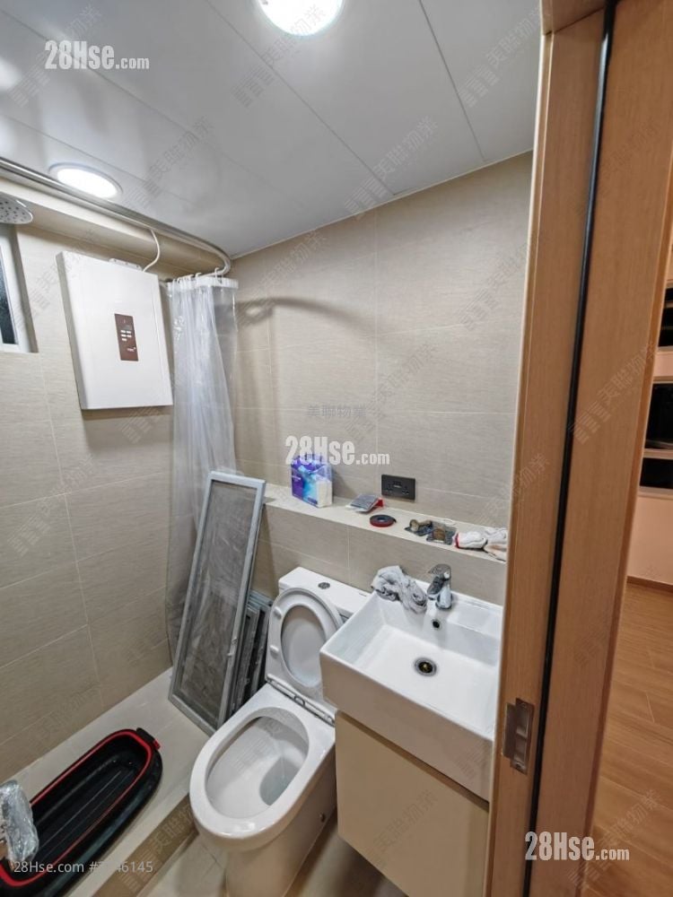 Yue Tin Court Sell 2 Bedrooms 414 ft²