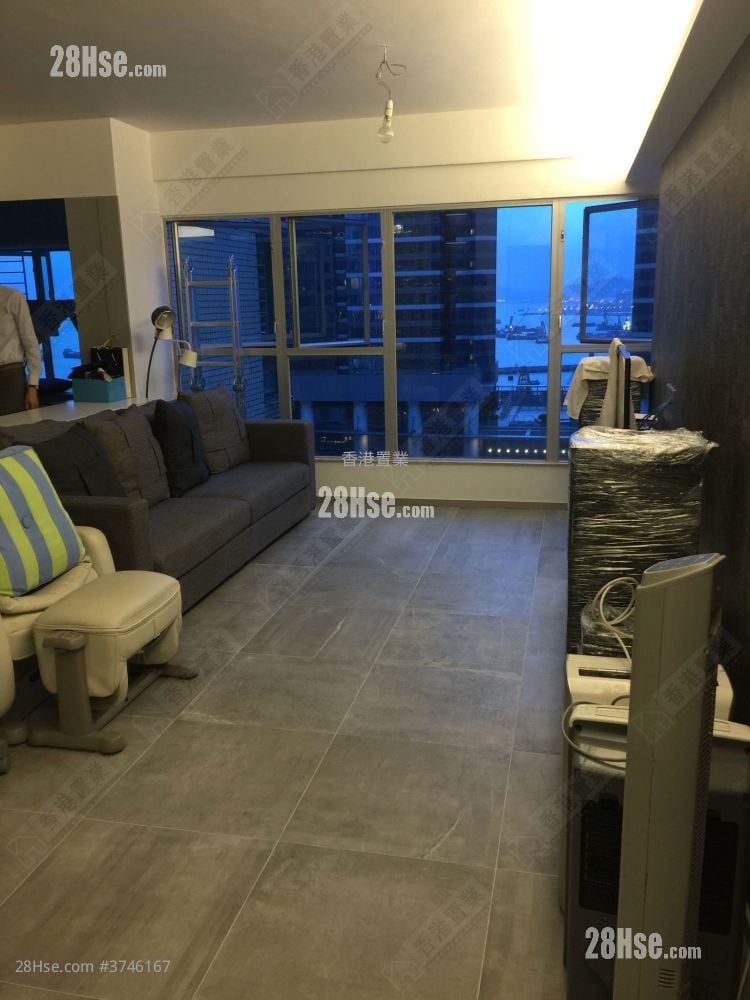 漾日居 售盘 3 房 1,076 平方尺