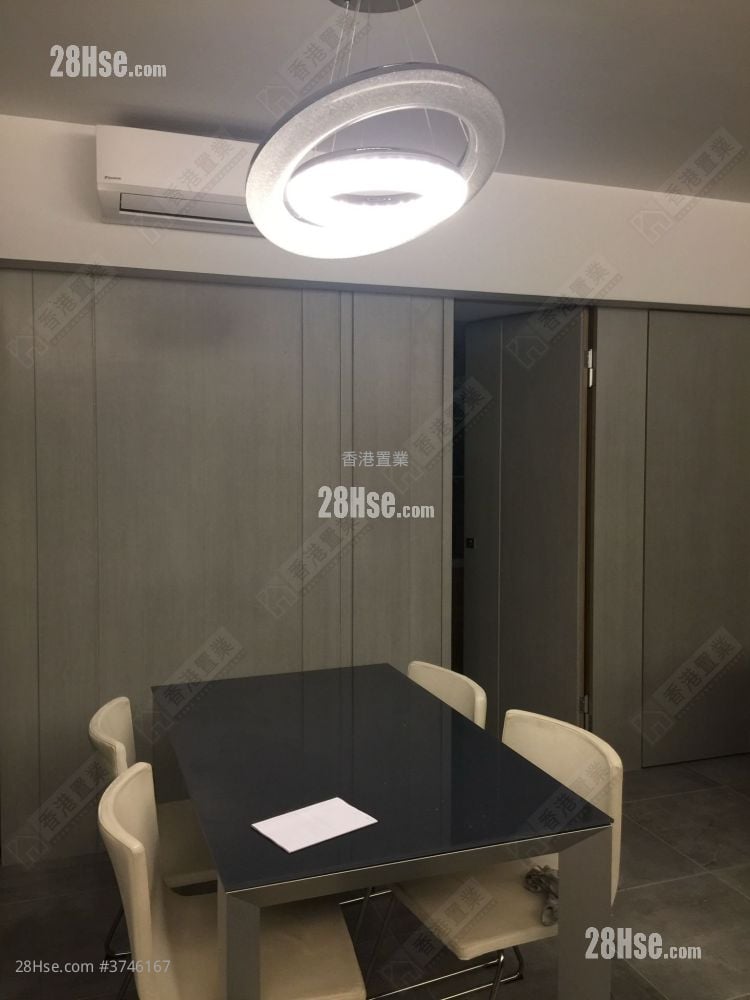 漾日居 售盘 3 房 1,076 平方尺