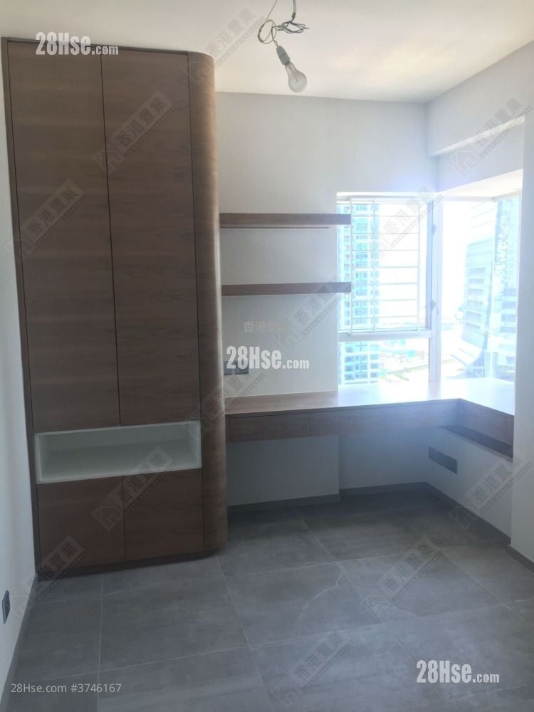 漾日居 售盘 3 房 1,076 平方尺