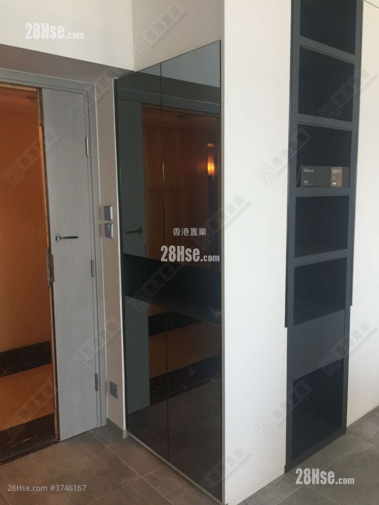 漾日居 售盘 3 房 1,076 平方尺