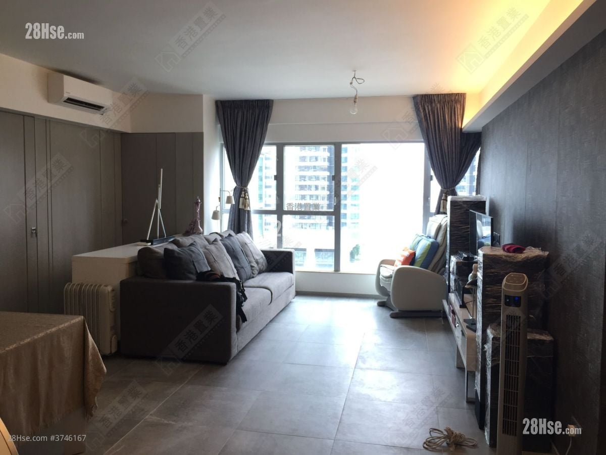 漾日居 售盘 3 房 1,076 平方尺