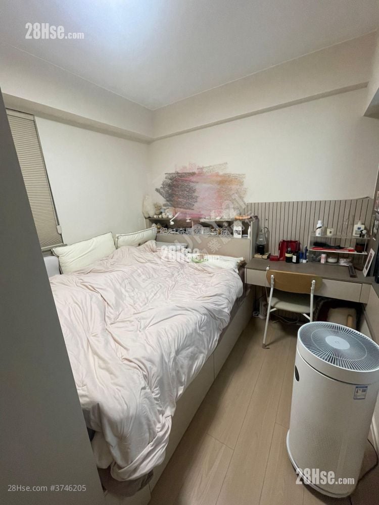 master room: Dawning Views Sell 2 Bedrooms , 1 Bathroom 428 ft²