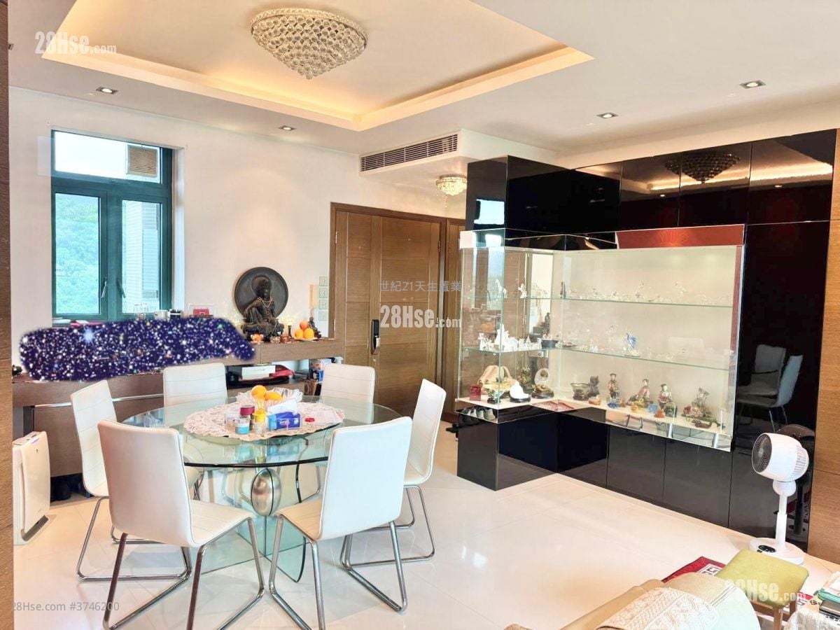 Palatial Coast Sell 4 Bedrooms , 3 Bathrooms 1,186 ft²