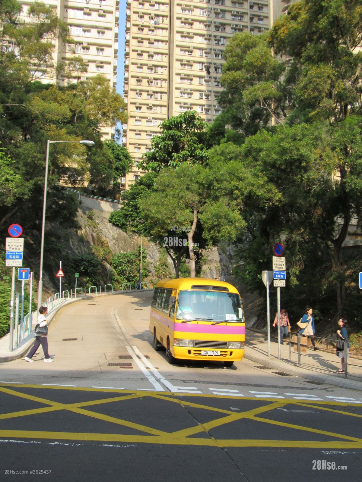 Yue On Court Sell 2 Bedrooms 469 ft²