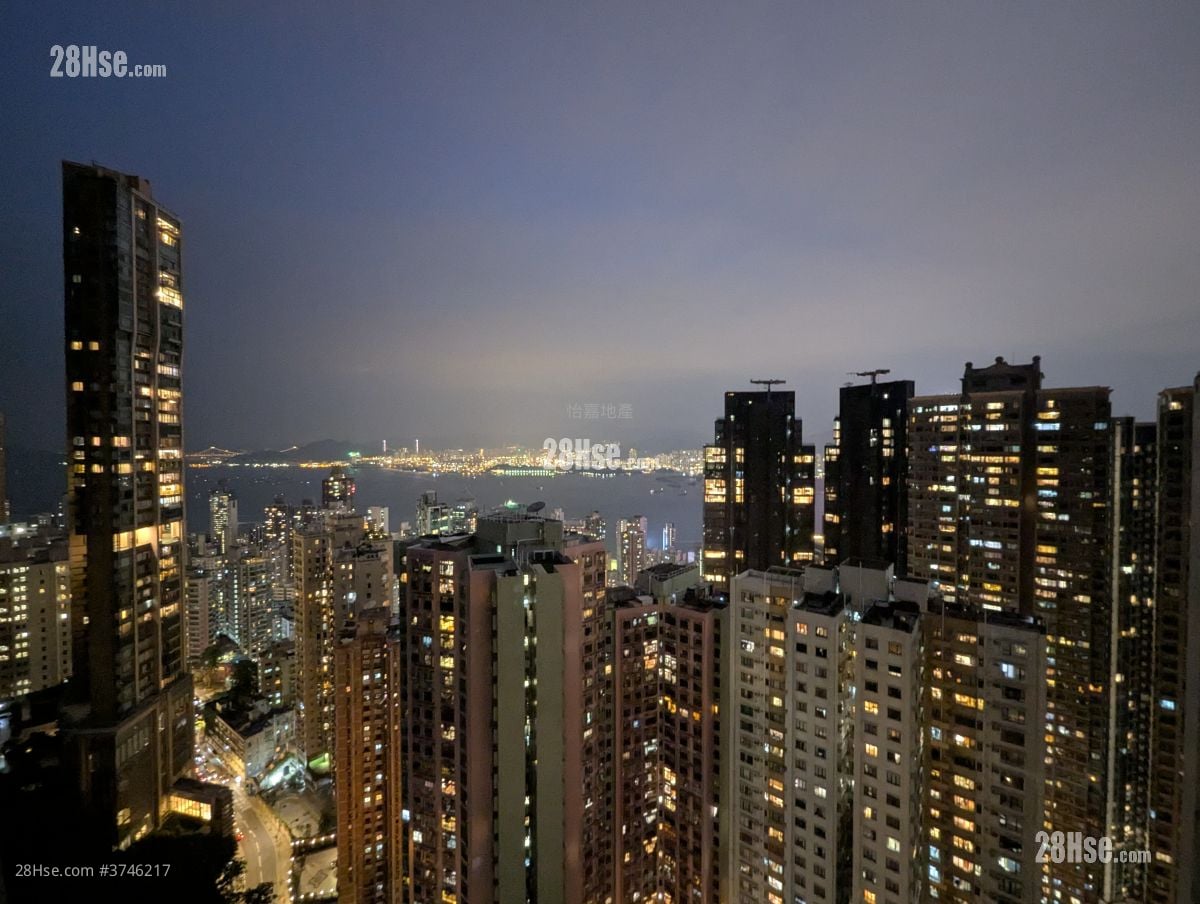 承德山莊 租盤 3 房 , 2 浴室 942 平方呎