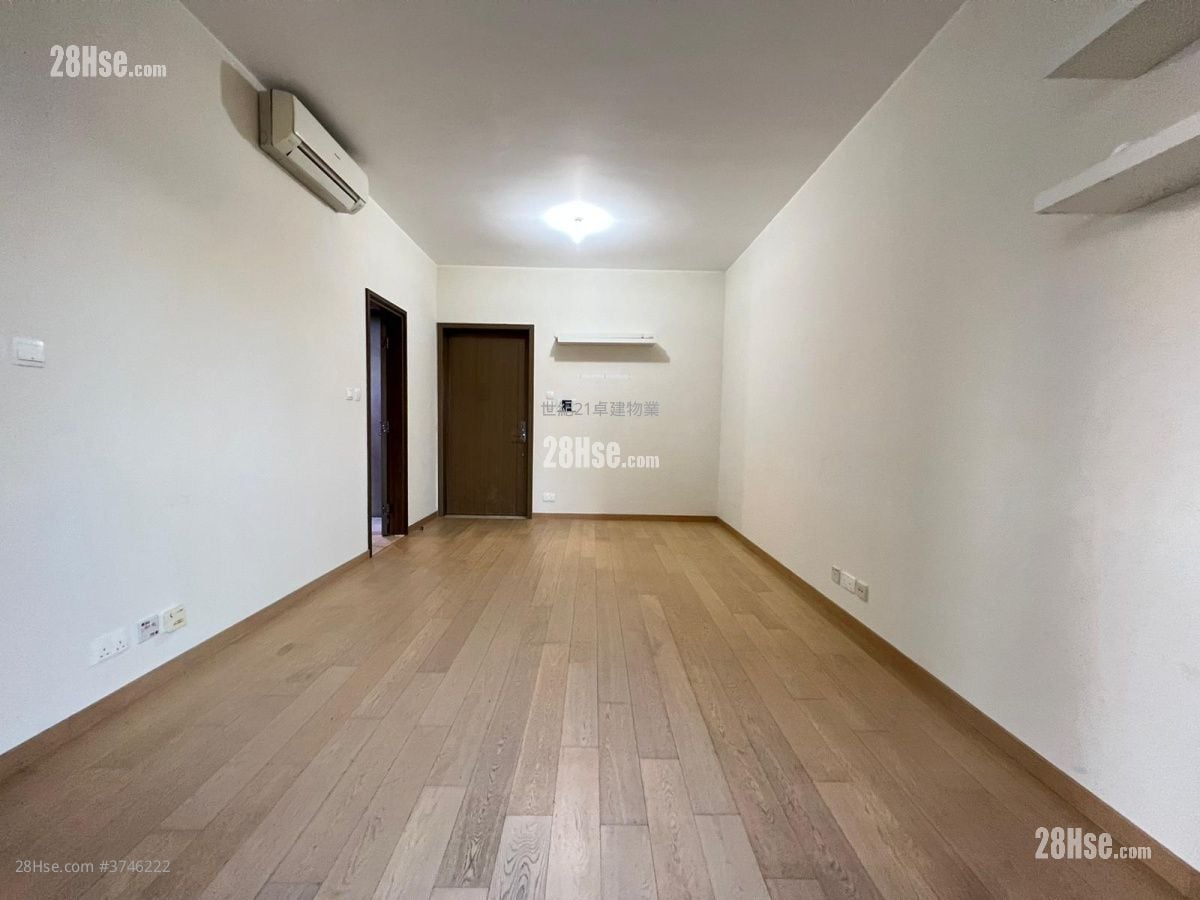 The Austin Sell Studio , 1 Bathroom 360 ft²