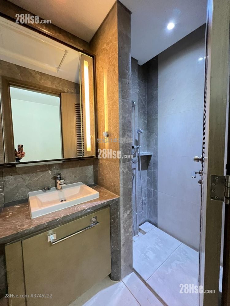 The Austin Sell Studio , 1 Bathroom 360 ft²