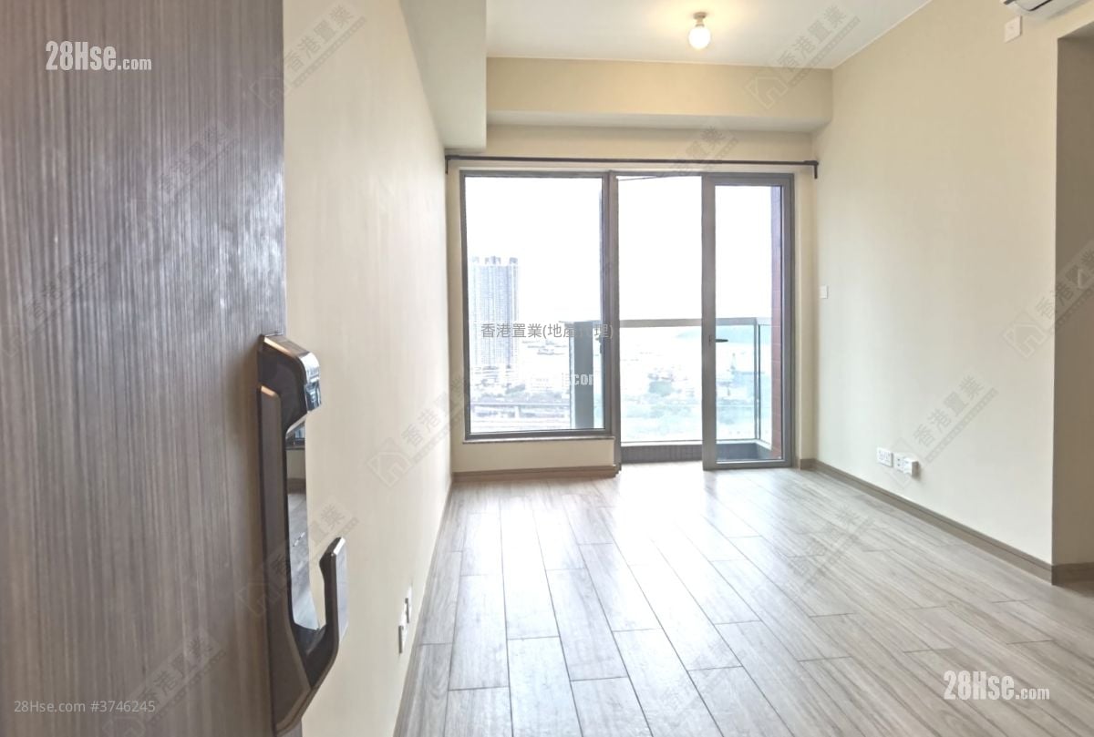 厅: 南昌一号 售盘 4 房 , 2 浴室 595 平方尺