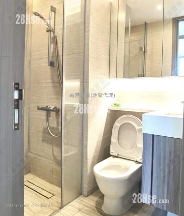 浴室: 南昌一号 售盘 4 房 , 2 浴室 595 平方尺