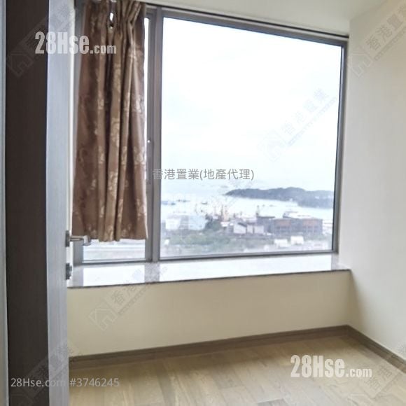 睡房 1: 南昌一号 售盘 4 房 , 2 浴室 595 平方尺