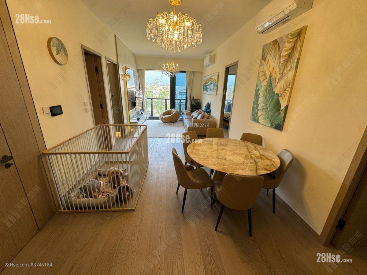 Villa Lucca Sell 3 Bedrooms 1,187 ft²