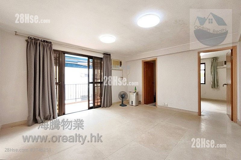 村屋 售盘 3 房 , 1 浴室 700 平方尺