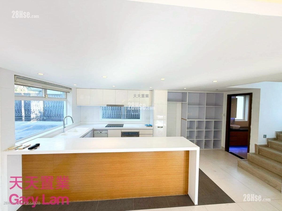 南山新村 租盘 4 房 , 3 浴室 2,100 平方尺