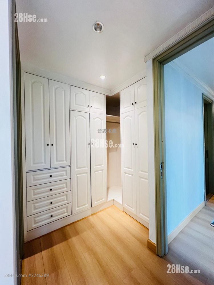 NAPA 售盘 4 房 , 2 浴室 816 平方尺