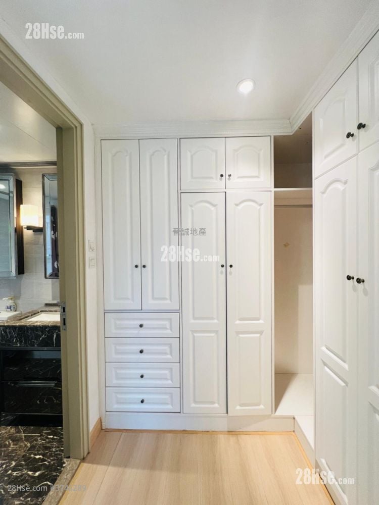 NAPA 售盘 4 房 , 2 浴室 816 平方尺