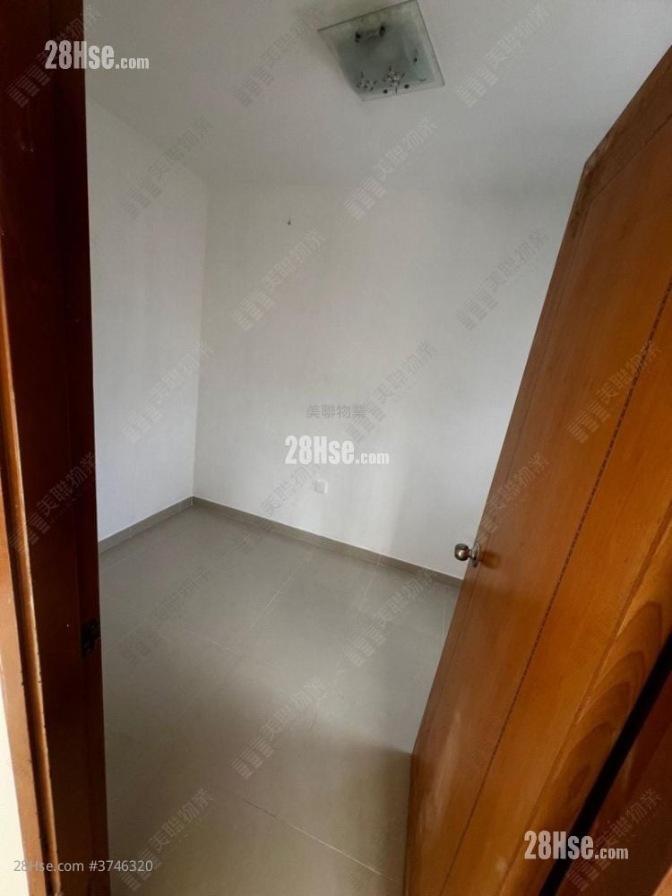Chi Lok Fa Yuen Sell 3 Bedrooms 511 ft²