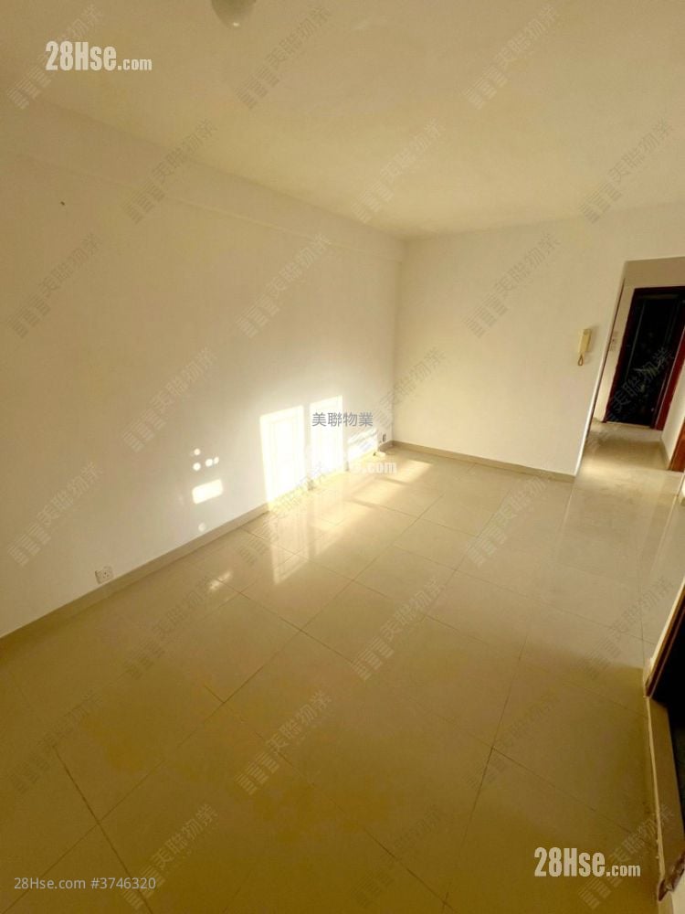 Chi Lok Fa Yuen Sell 3 Bedrooms 511 ft²