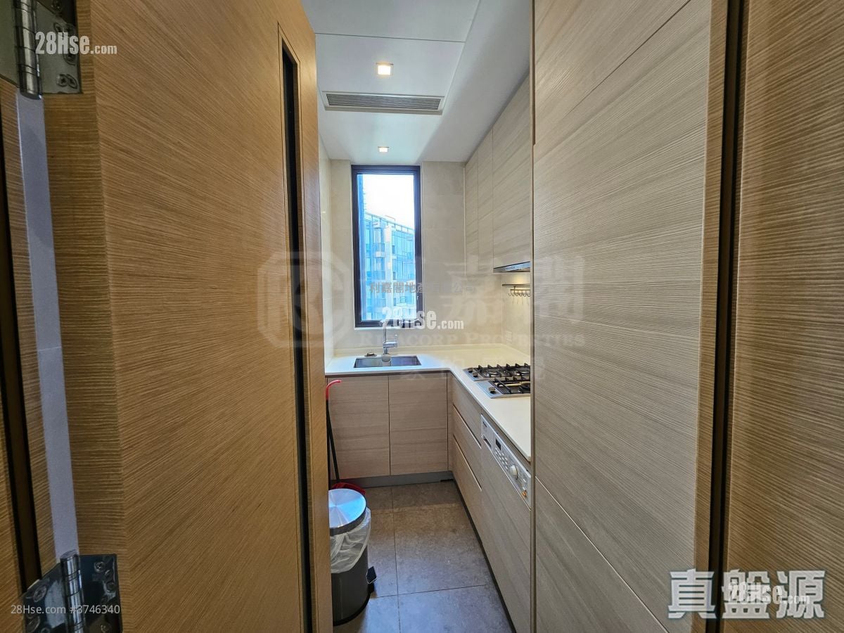 Mantin Heights Sell 2 Bedrooms , 1 Bathroom 689 ft²