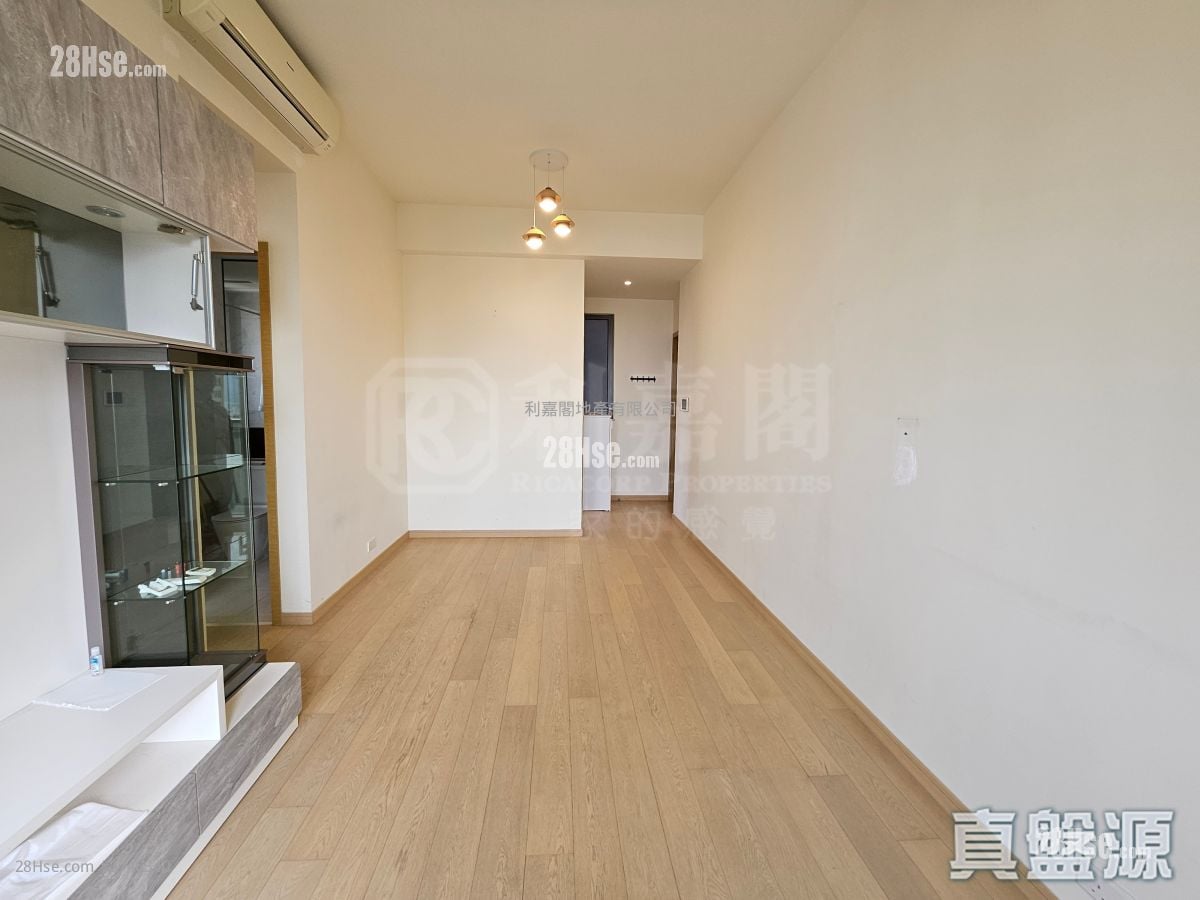 Mantin Heights Sell 2 Bedrooms , 1 Bathroom 689 ft²