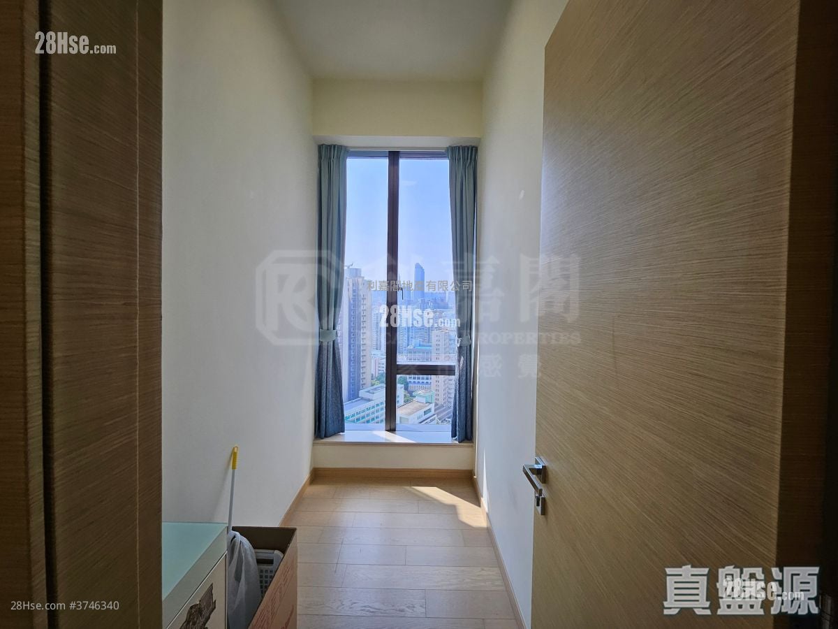 Mantin Heights Sell 2 Bedrooms , 1 Bathroom 689 ft²