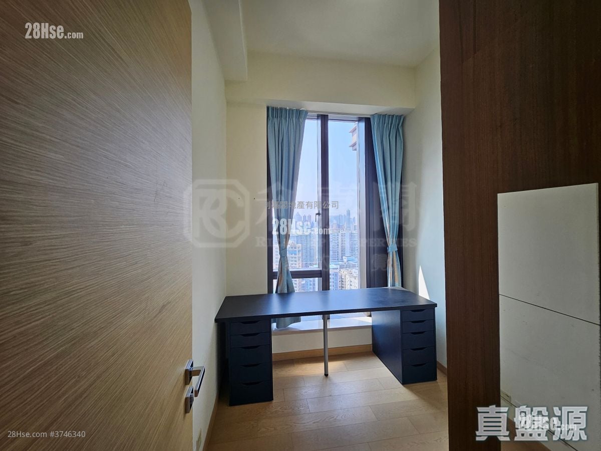 Mantin Heights Sell 2 Bedrooms , 1 Bathroom 689 ft²