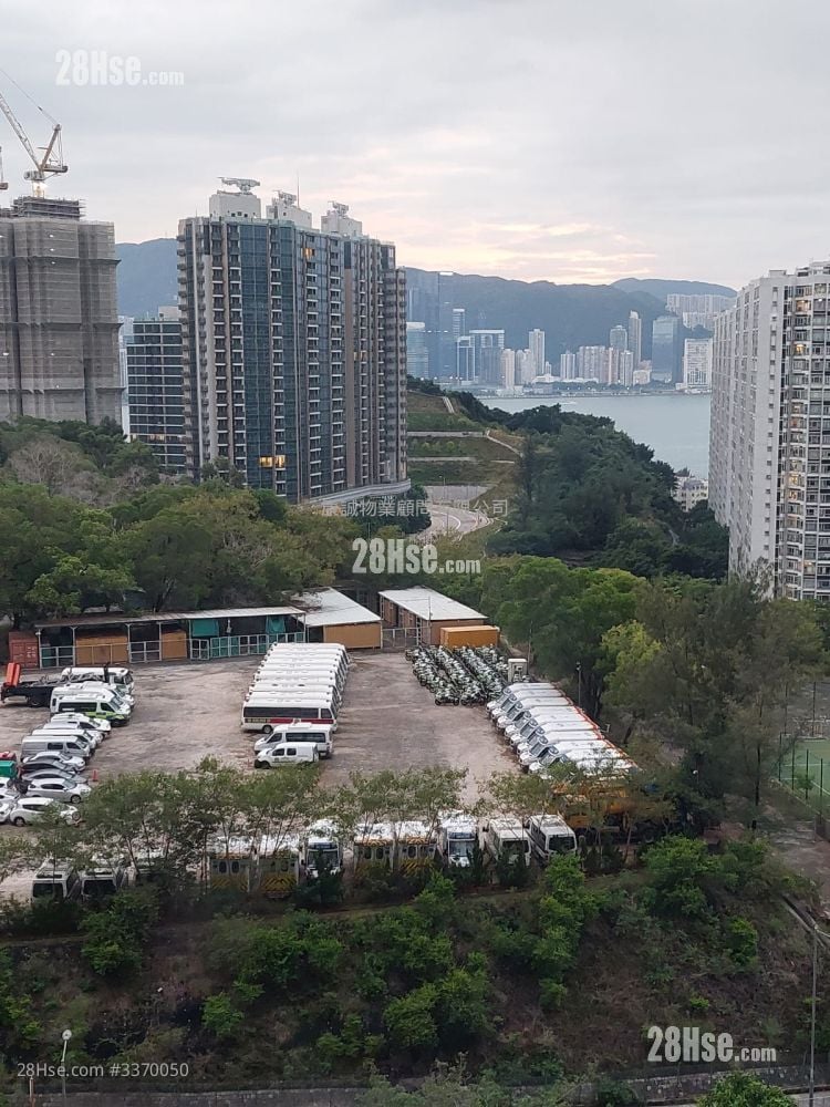 Sceneway Garden Rental 3 Bedrooms , 2 Bathrooms 720 ft²