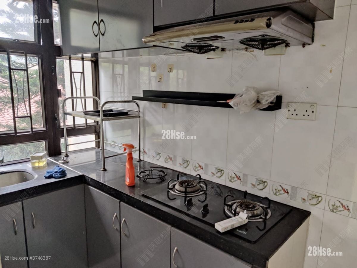 Clague Garden Estate Sell 2 Bedrooms , 1 Bathroom 442 ft²