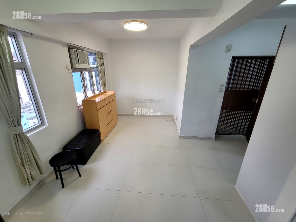 厅: 荃湾单幢式洋楼 售盘 2 房 , 1 浴室 369 平方尺