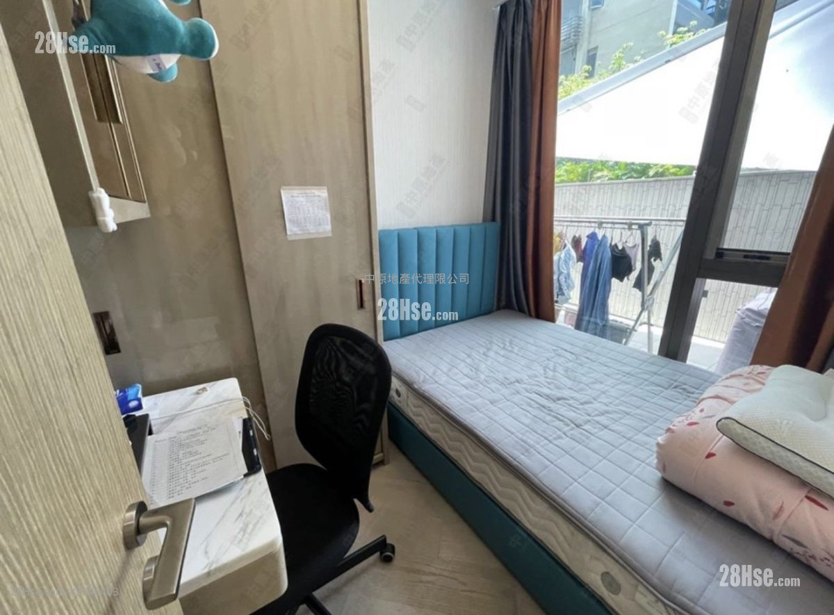 泓碧 售盤 3 房 832 平方呎