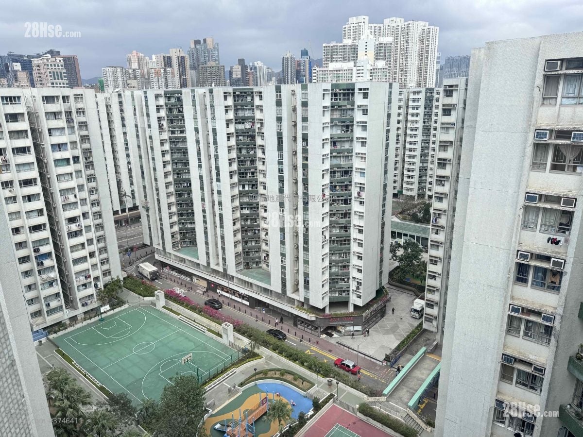 Whampoa Garden Sell 3 Bedrooms , 2 Bathrooms 714 ft²